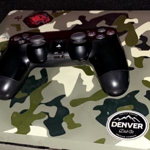 PlayStation 4 slim green camo